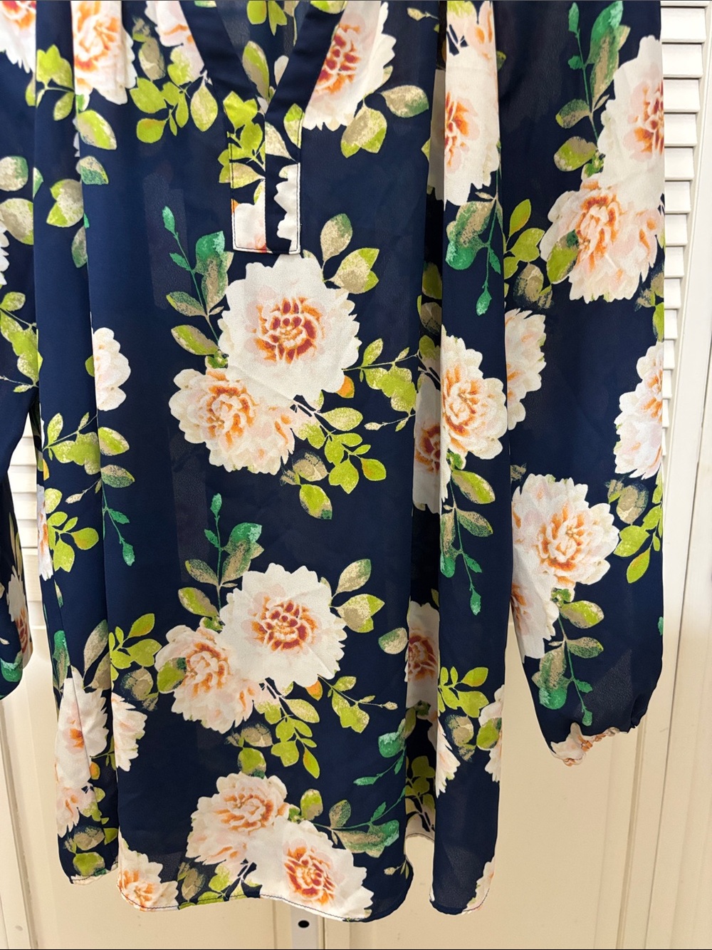 Rose & Olive Navy Floral Long-Sleeve Blouse XL - Picture 6 of 13
